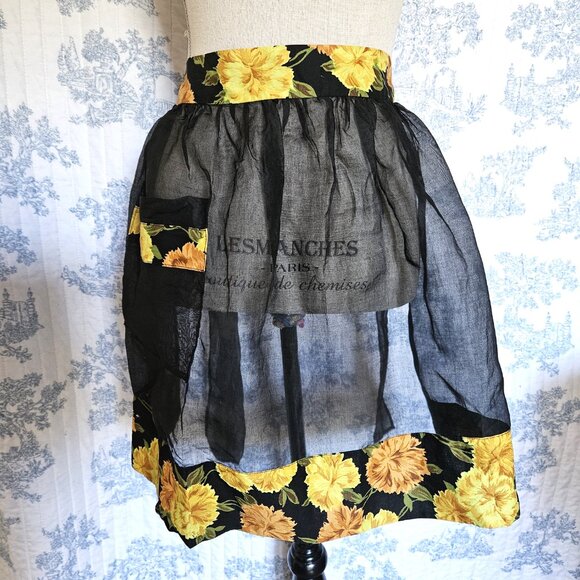Vintage Apron Black Organza - Picture 4 of 7